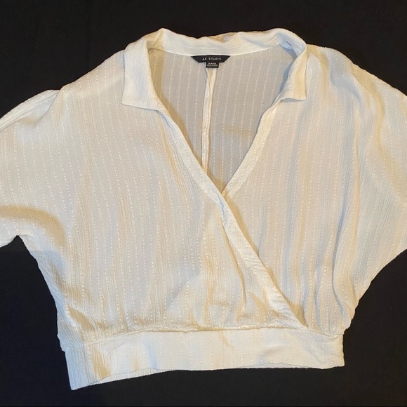 American Eagle Outfitters Tops - American Eagle Short Sleeve Blouse